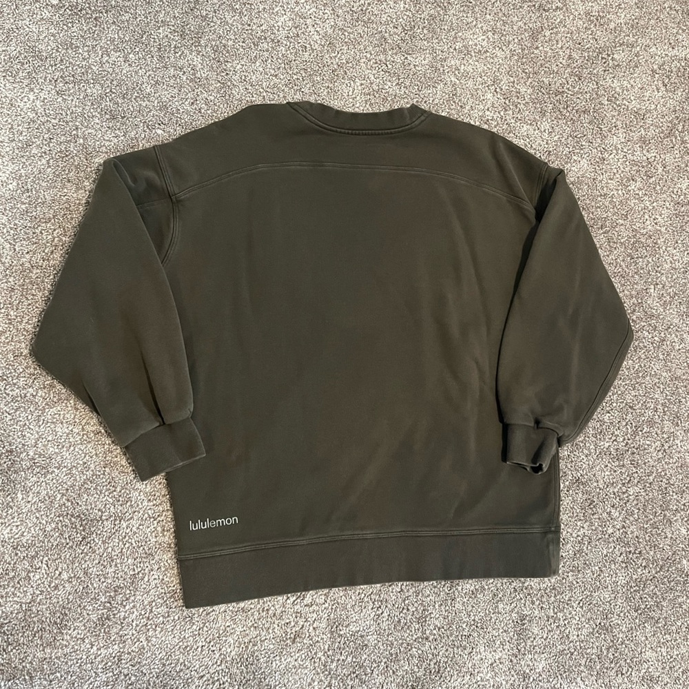 lululemon perfectly oversized crew, dark olive, size 8